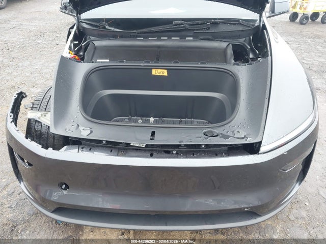 2026 TESLA MODEL Y 7SAYGDEE1TA587485 Photo 9