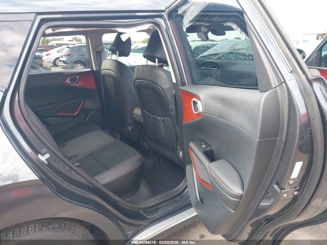 KNDJ53AU5S7273745 KIA Soul Gt-line