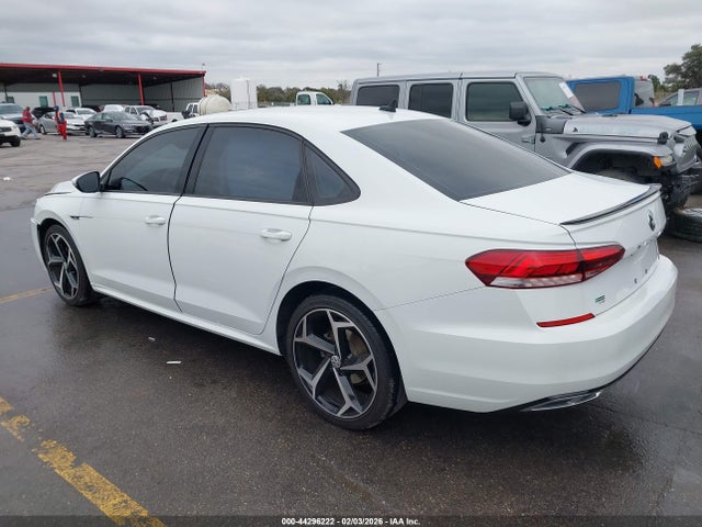 2021 VOLKSWAGEN PASSAT 1VWMA7A31MC011316 Photo 2