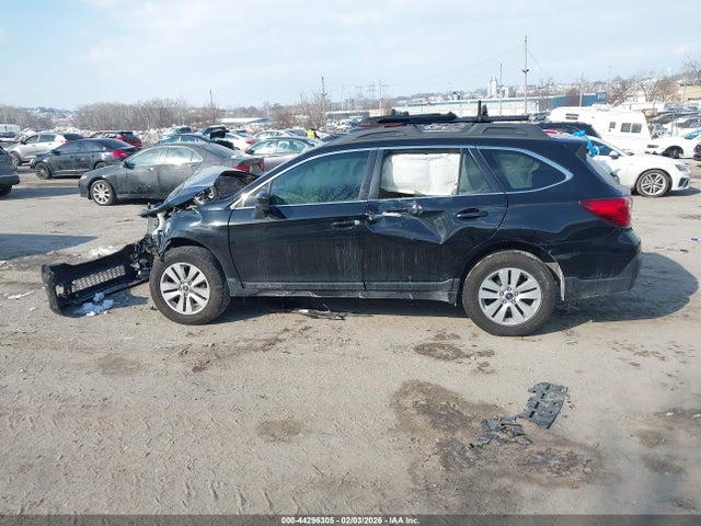 Subaru Outback 2.5i Premium 2018 4S4BSACC5J3261893 Image 14