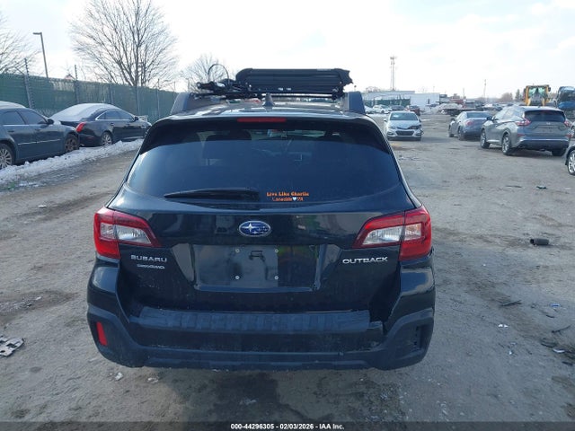 Subaru Outback 2.5i Premium 2018 4S4BSACC5J3261893 Image 16