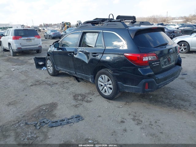 Subaru Outback 2.5i Premium 2018 4S4BSACC5J3261893 Image 3