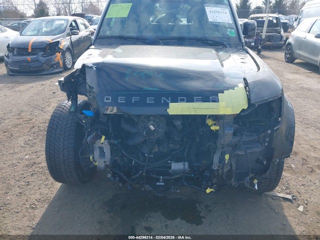 SALEWEEE4P2124382 Land Rover Defender 110 Carpathian Edition/110 V8