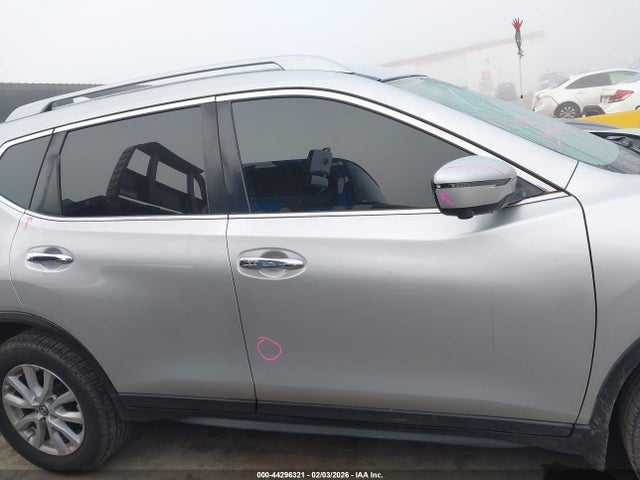 Nissan ROGUE SV 2017 JN8AT2MVXHW283680 Image 13