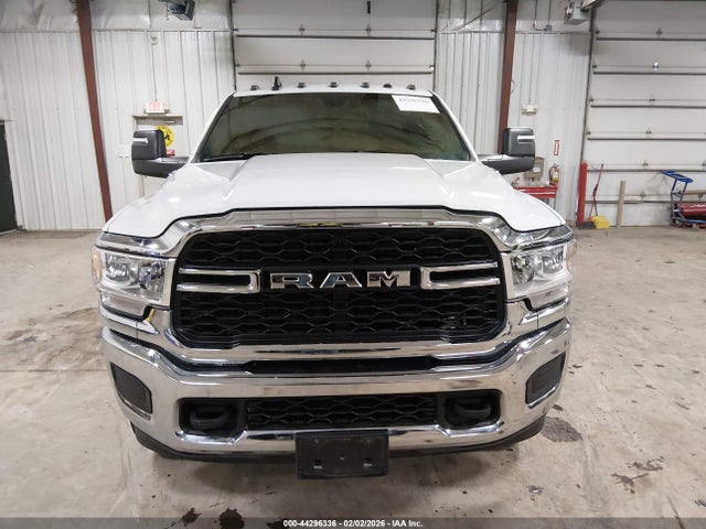 Продаж на аукціоні авто 2024 Ram 2500 Tradesman  4x4 6'4 Box, vin: 3C6UR5CL1RG223769, номер лоту: 44296336
