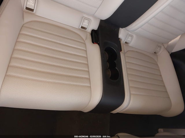44296346 :رقم المزاد ، WDDWJ4KB3JF670093 vin ، 2018 Mercedes-benz C 300 4matic مزاد بيع