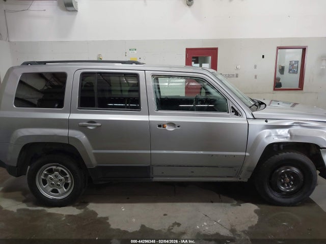 1C4NJRBB3GD757547 Jeep Patriot Sport