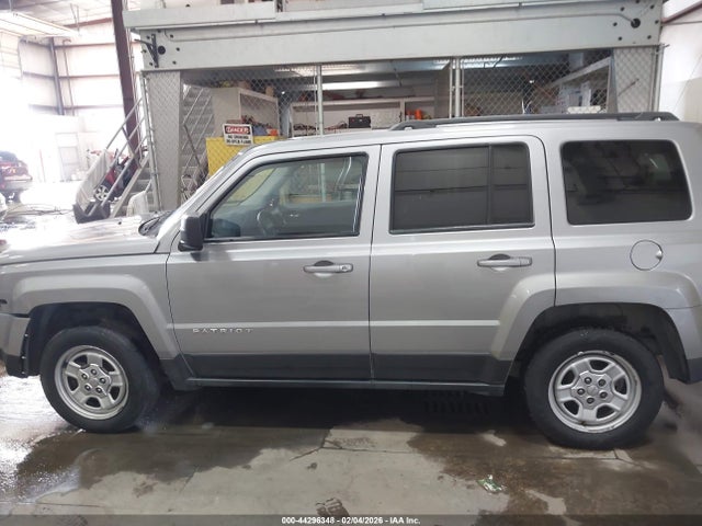 1C4NJRBB3GD757547 Jeep Patriot Sport