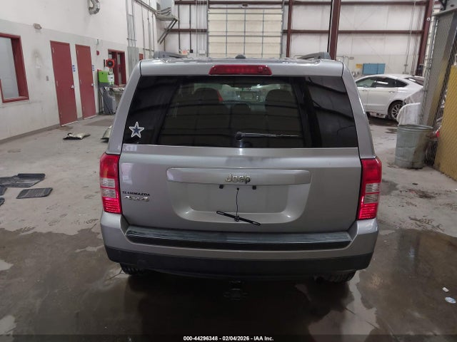 1C4NJRBB3GD757547 Jeep Patriot Sport