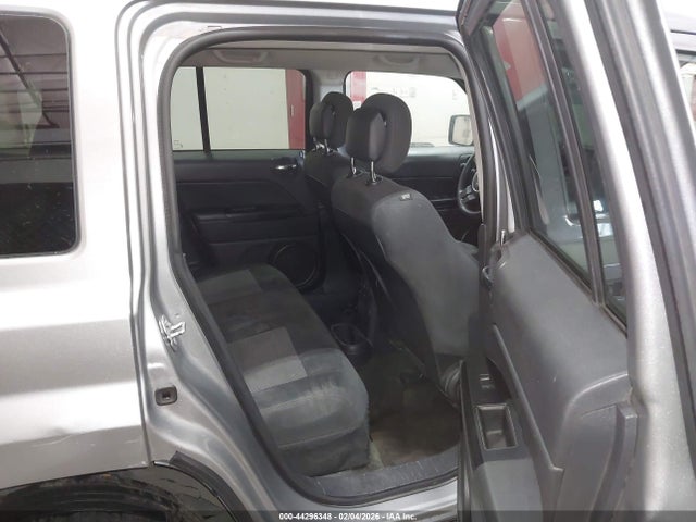 1C4NJRBB3GD757547 Jeep Patriot Sport