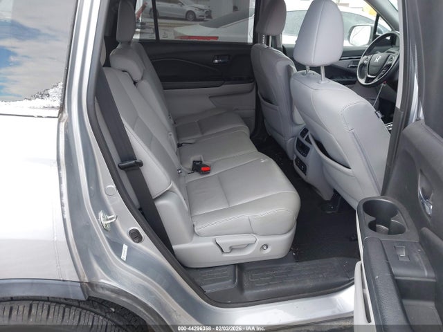 5FNYF6H92GB117145 Honda Pilot Touring