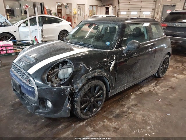 2015 MINI HARDTOP WMWXP7C5XF2A59645 Photo 1