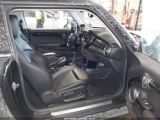 2015 MINI HARDTOP WMWXP7C5XF2A59645 Photo 4