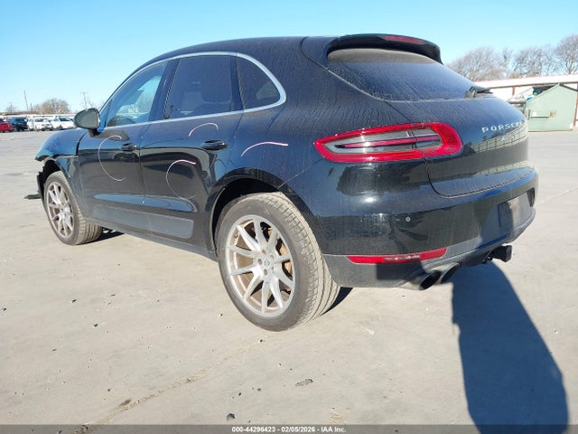 2016 PORSCHE MACAN WP1AB2A51GLB54065 Photo 2