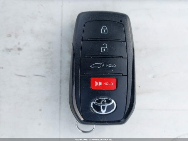 Toyota Venza Xle 2024 JTEAAAAHXRJ166668 Image 11
