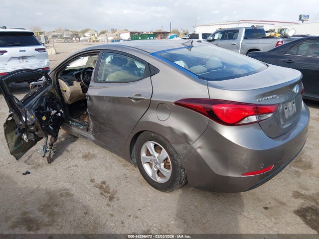 2015 HYUNDAI ELANTRA 5NPDH4AE1FH647708 Photo 2