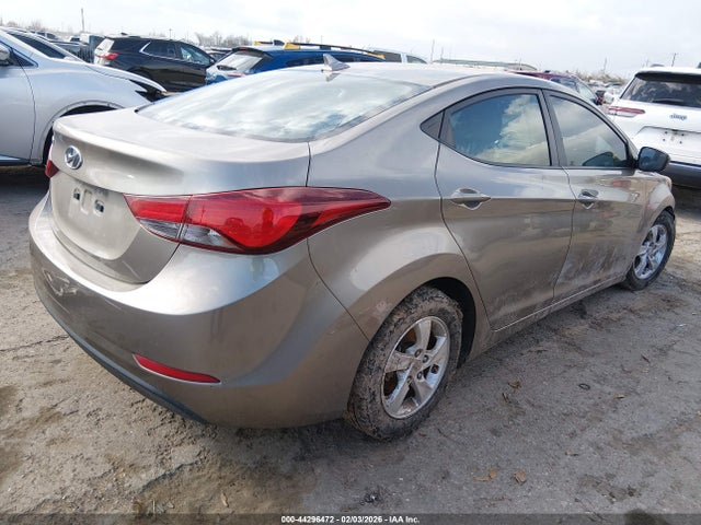 2015 HYUNDAI ELANTRA 5NPDH4AE1FH647708 Photo 3