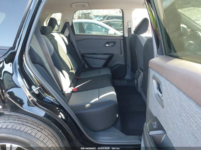 JN8BT3BA7PW437089 Nissan Rogue Sv Fwd