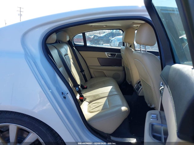 2014 JAGUAR XF SAJWJ0EF2E8U26710 Photo 7