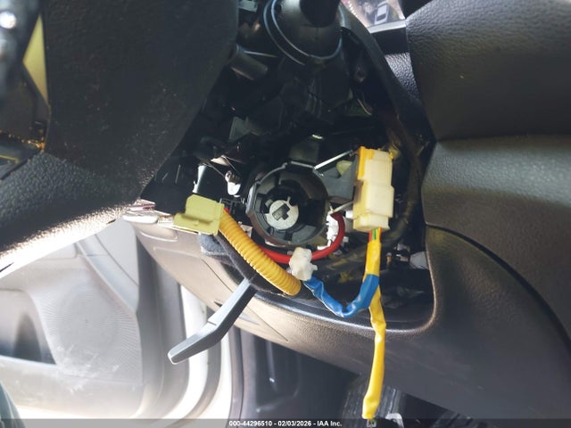 44296510 :رقم المزاد ، 3KPF24AD4ME411086 vin ، 2021 Kia Forte Lxs مزاد بيع