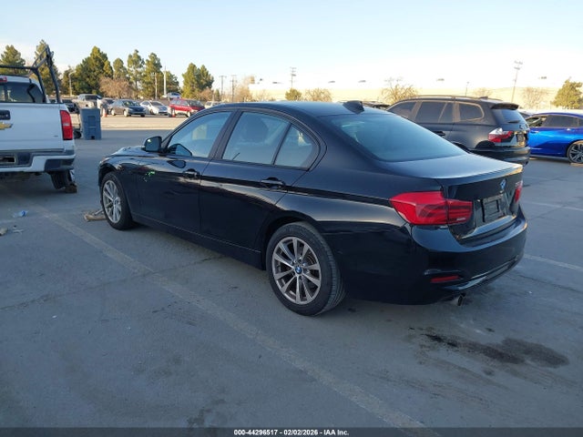 WBA8E1G57HNU14075 BMW 320i
