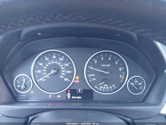 WBA8E1G57HNU14075 BMW 320i