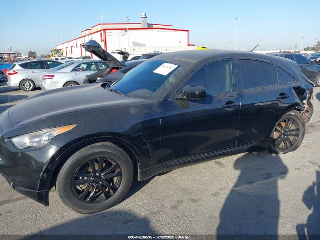 JN8CS1MU6GM671111 Infiniti QX70