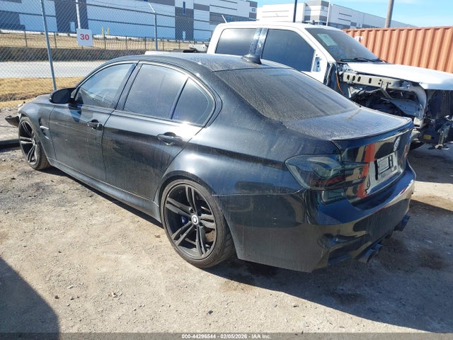 2015 BMW M3 WBS3C9C56FP803789 Photo 2