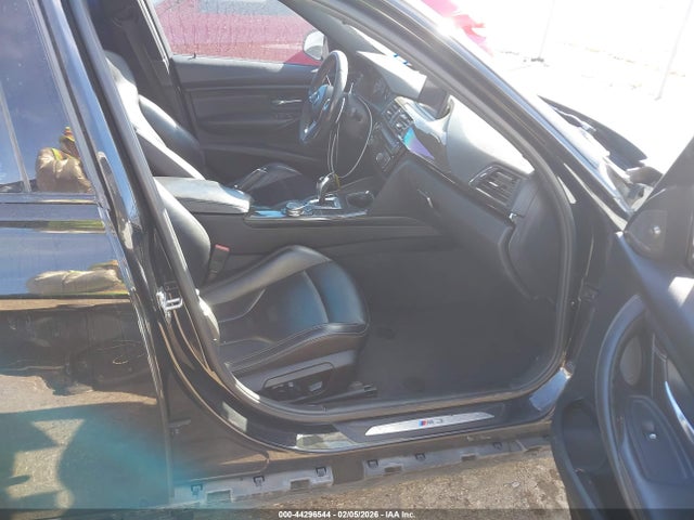 2015 BMW M3 WBS3C9C56FP803789 Photo 4