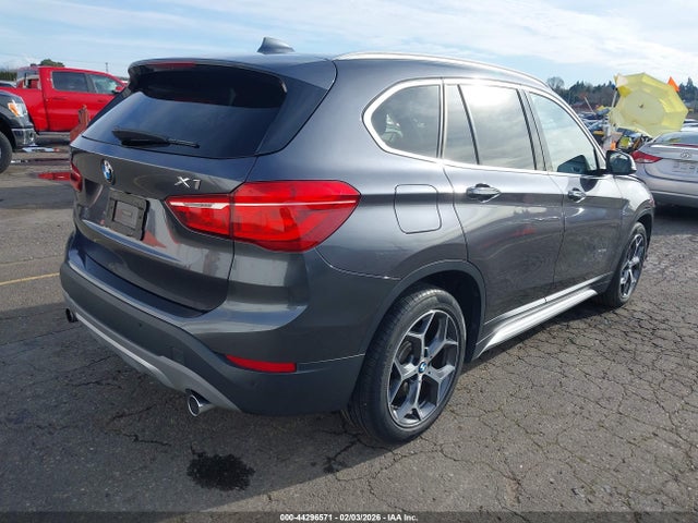 2016 BMW X1 WBXHT3Z37G4A51769 Photo 3