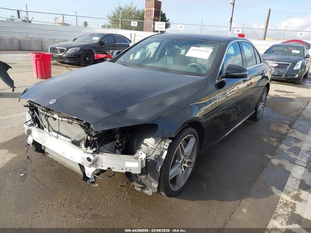 Mercedes-Benz E 300 2018 WDDZF4JB6JA448094 Image 2