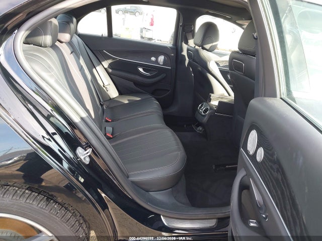 Mercedes-Benz E 300 2018 WDDZF4JB6JA448094 Image 8