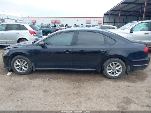 44296601 :رقم المزاد ، 1VWAA7A31JC016790 vin ، 2018 Volkswagen Passat 2.0t R-line/2.0t S مزاد بيع
