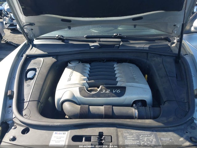 2004 PORSCHE CAYENNE WP1AA29P74LA23727 Photo 9