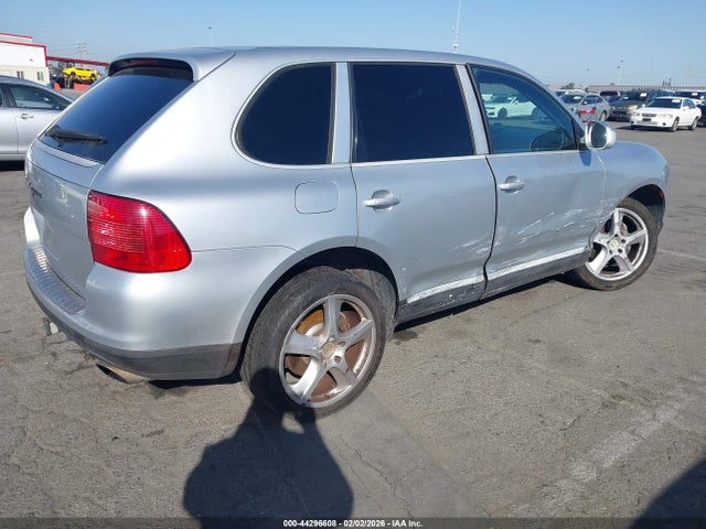 2004 PORSCHE CAYENNE WP1AA29P74LA23727 Photo 3