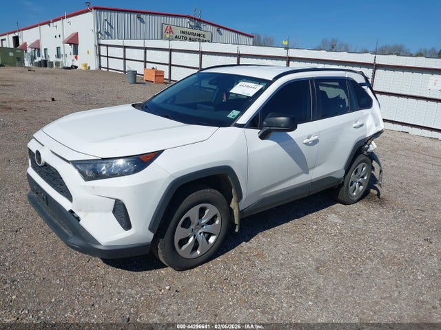 Toyota RAV4 LE 2021 2T3H1RFV2MC090097 Image 2