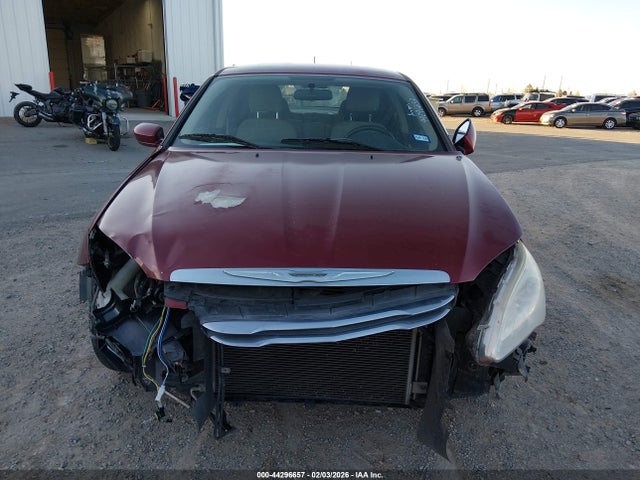 2013 Chrysler 200 Touring მანქანა იყიდება აუქციონზე, vin: 1C3CCBBB6DN702089, აუქციონის ნომერი: 44296657