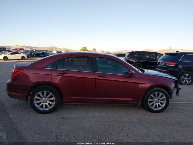 2013 Chrysler 200 Touring მანქანა იყიდება აუქციონზე, vin: 1C3CCBBB6DN702089, აუქციონის ნომერი: 44296657