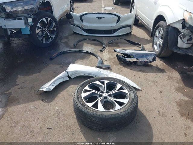Ford Mustang Mach-e Premium 2023 3FMTK3RM2PMA31302 Image 32