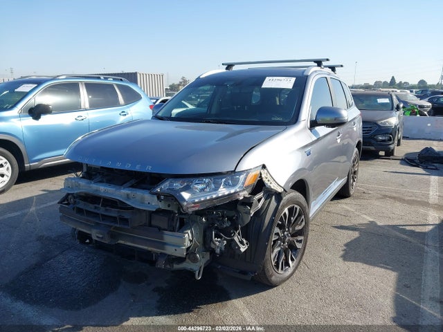 Mitsubishi Outlander Phev Gt 2018 JA4J24A55JZ028982 Image 2