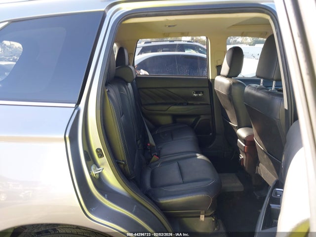Mitsubishi Outlander Phev Gt 2018 JA4J24A55JZ028982 Image 8
