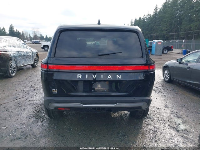 Rivian R1s Adventure 2023 7PDSGABA9PN013254 Image 17