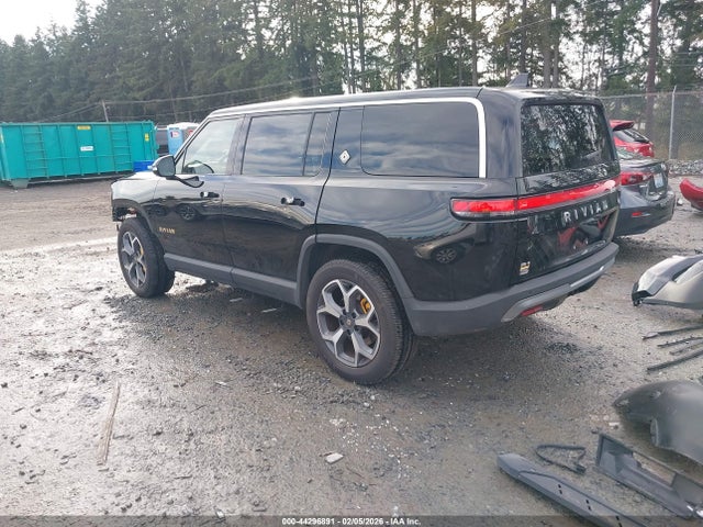 Rivian R1s Adventure 2023 7PDSGABA9PN013254 Image 3