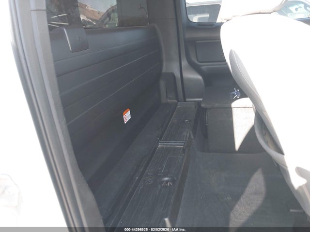5TFSX5EN5HX056587 Toyota Tacoma Sr