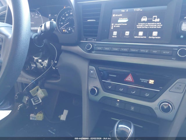 5NPD84LF6JH223570 Hyundai ELANTRA SEL
