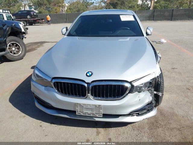 WBAJA5C5XJWA38310 BMW 530I