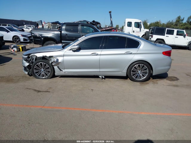 WBAJA5C5XJWA38310 BMW 530I