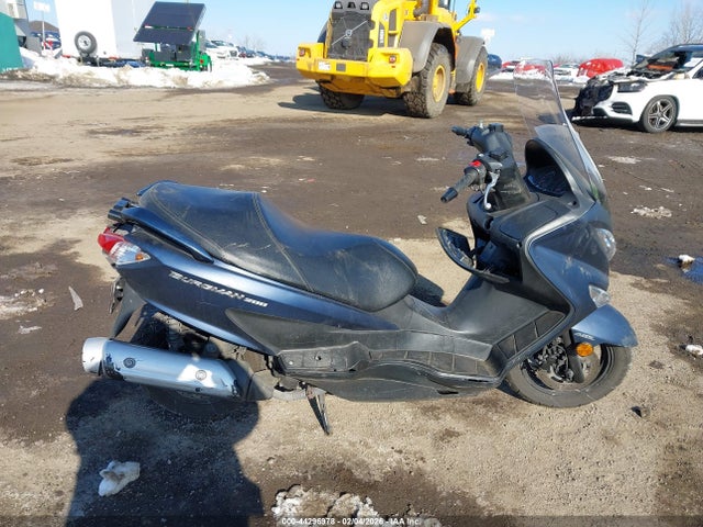 MLCCH41A2N1600429 Suzuki UH200