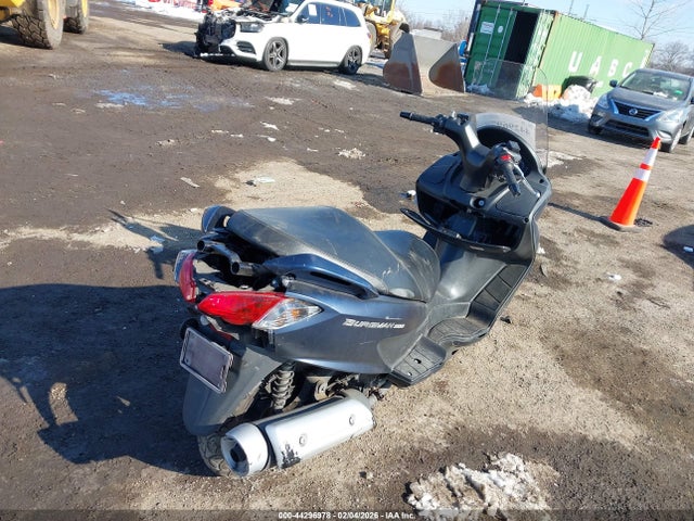 MLCCH41A2N1600429 Suzuki UH200