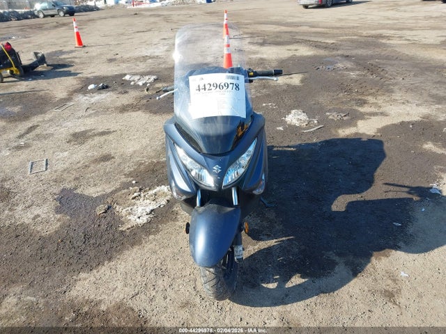 MLCCH41A2N1600429 Suzuki UH200